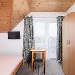 Chyba Wyspa, ホームステイ