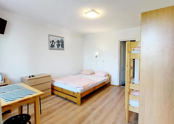 Chyba Wyspa, 奥斯特罗沃